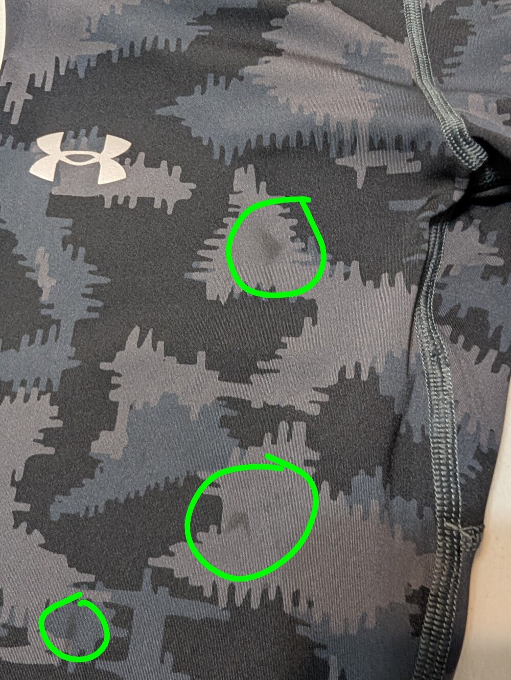 Under Armour black camo leggings, medium - Picture 6 of 6